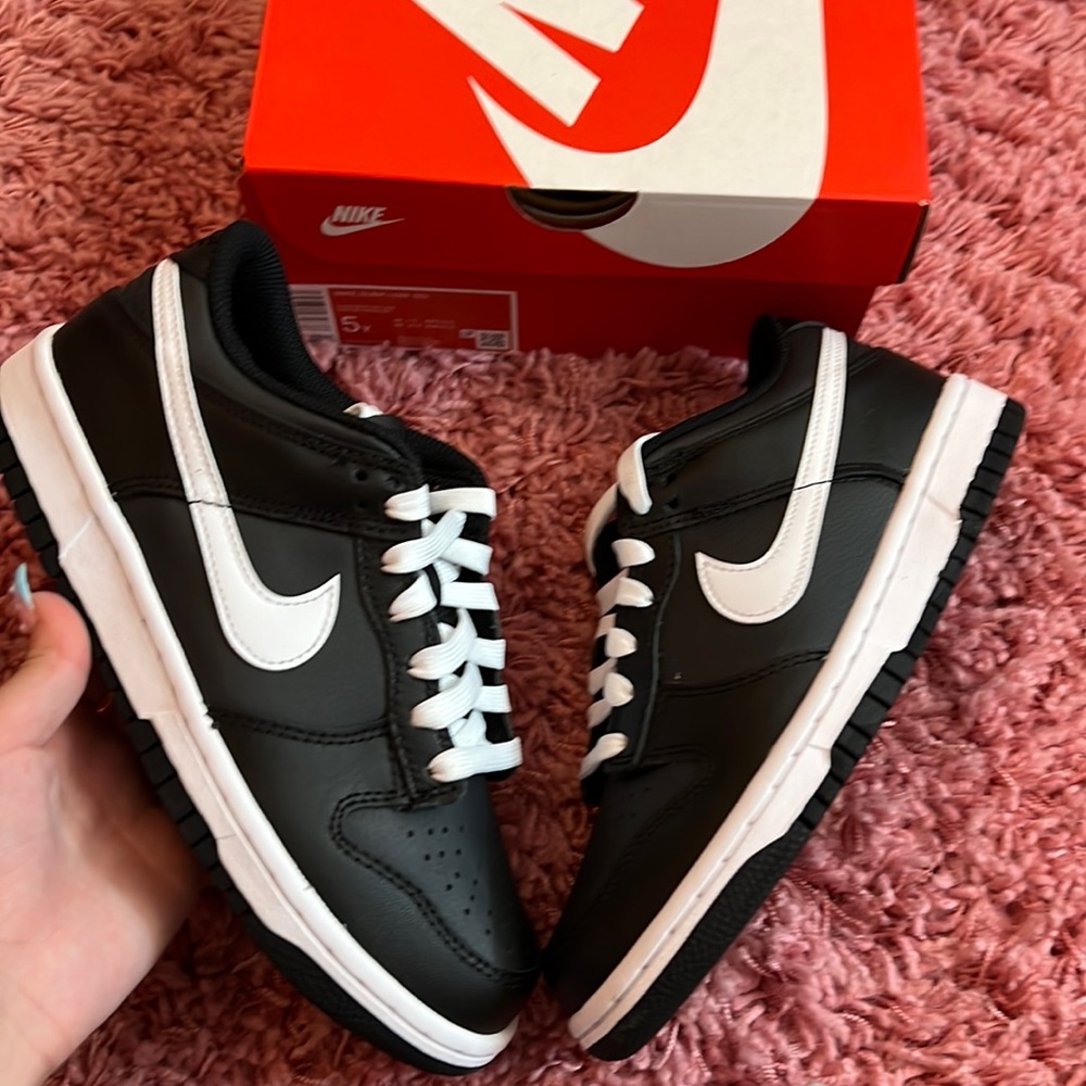 SOLD Nike dunk low black white